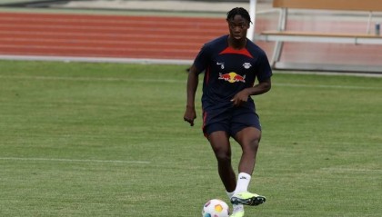 德天空：莱比锡考虑外租比施亚布，若租借方无法保证出场将留下他