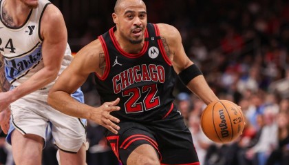 湖人旧将预计加盟费内巴切 年仅24岁告别NBA？