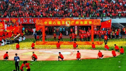 王勤伯：中国足协是全球绝无仅有的强占职业联赛36%股份的足协