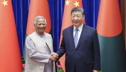 习近平会见孟加拉国临时政府首席顾问尤努斯