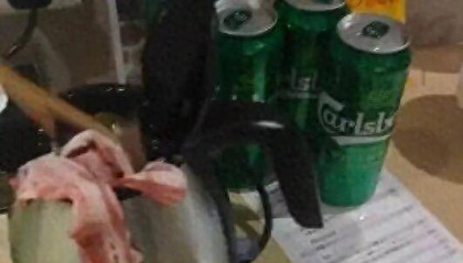 男子在澳门某酒店用水壶煮火锅，负责人：会警告，若损坏需照价赔偿