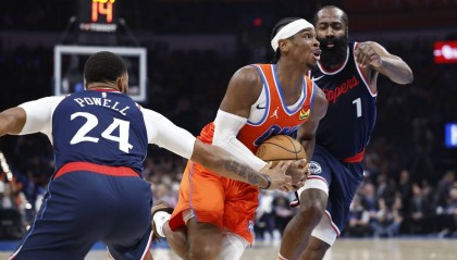 亚历山大爆砍45+9哈登准三双 残阵雷霆险胜快船