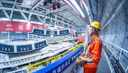 山东济南：世界最大直径水下盾构隧道完成黄河段掘进