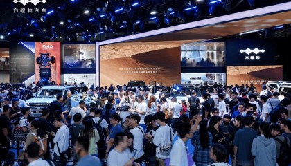 方程豹全系亮相，“钛3潮品共创改装大赛”启动