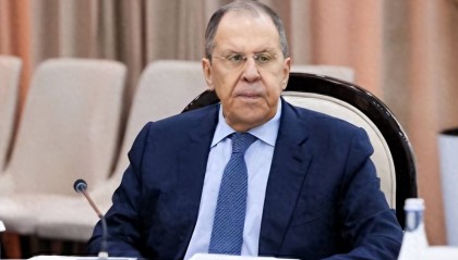 刚攻下红军城，俄外长拉夫罗夫高调表态，中俄不缔结同盟，现实主义才是真道理？