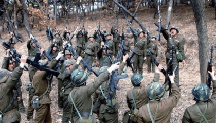 普京搬来救兵，朝鲜豪赌国运，押上一切支持俄罗斯！泽连斯基现在已经无路可退了