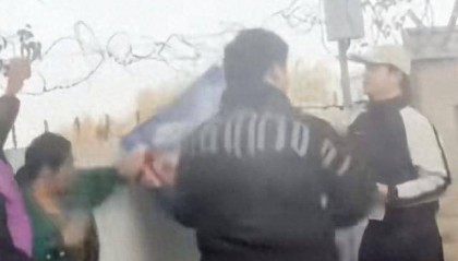 送外卖被“校方唯一授权配送服务”人员阻拦？天津一高校回应