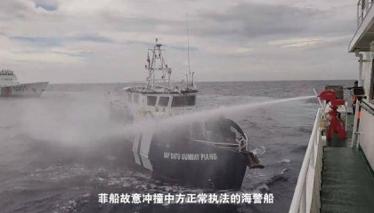 难怪菲律宾装沉默，船员耳朵被划伤，举白旗求我海警水炮别喷了