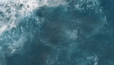 中年就业“避风港”：报告称超七成网约车司机系失业后转入