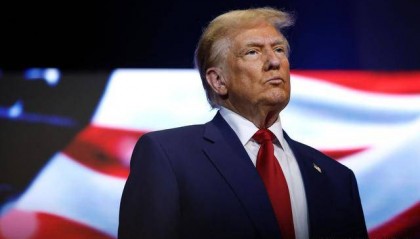 特朗普提前发来邀请，中方高层拒绝后，做出一个史无前例的安排