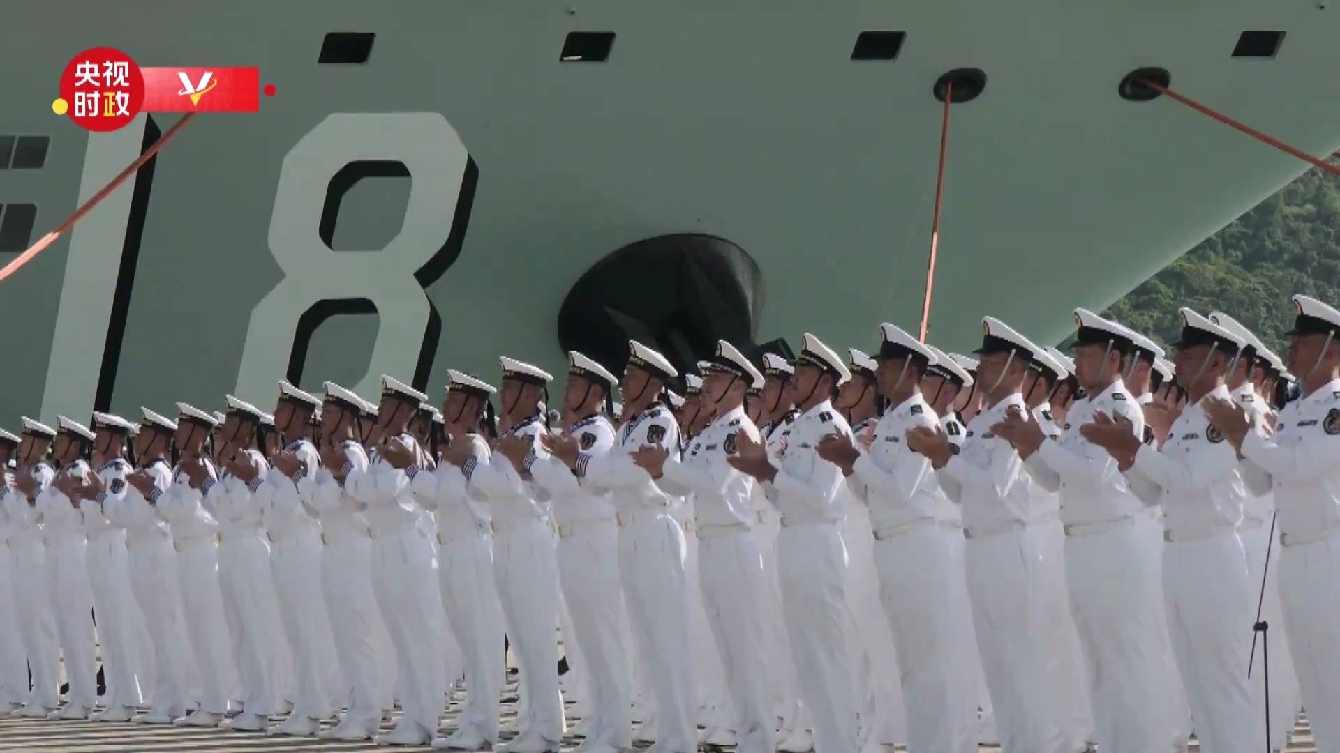 10万吨，90架舰载机，激光武器，福建舰服役时美方关注004核航母