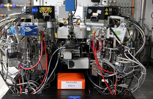 “安世客户怕再被荷兰坑,想了一招:自己去找中国工厂谈包装”