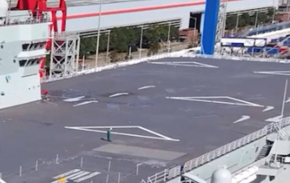 中国海军准航母亮剑,电磁弹射歼35,高市早苗看到一个可怕的后果